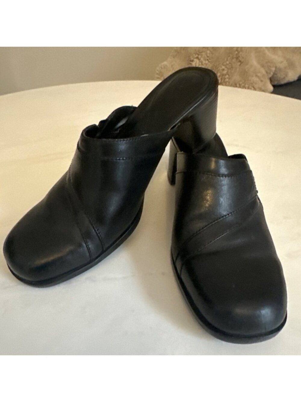 Clarks Womens Black Leather Slip-On Mules Clogs 8.5M Chunky 90s Y2K Comfort Work